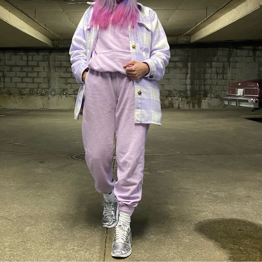 ❌SOLD❌ H&M 2 piece lilac sweatsuit - Picture 11 of 11
